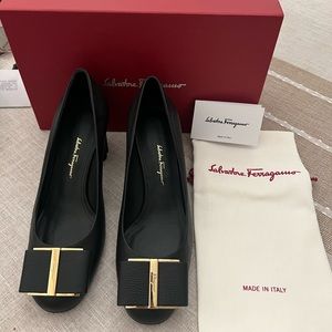 Salvatore Ferragamo Capua 55 Leather Heel Pumps